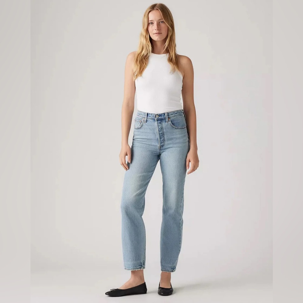 Levi’s Ribcage Straight Ankle Jeans Light Wash Size 26
